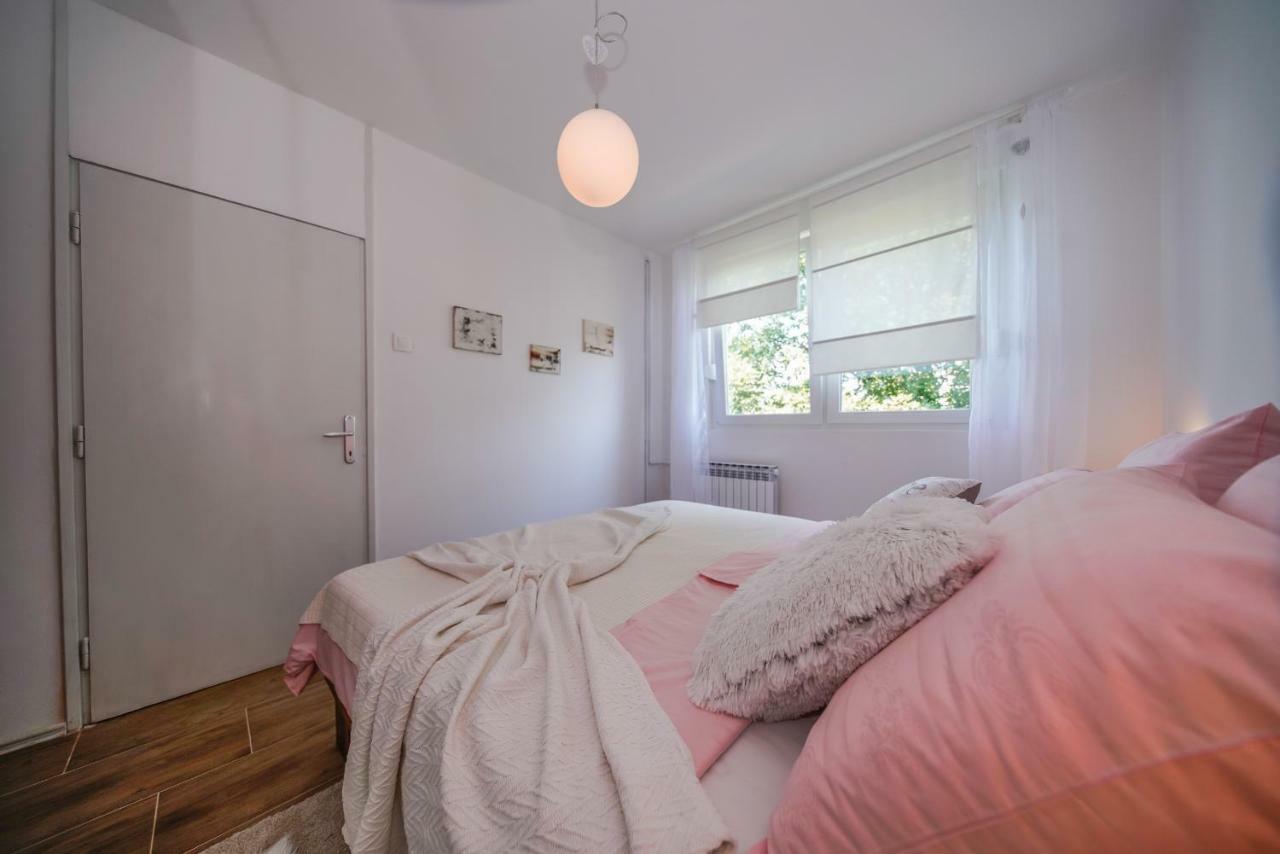 Apartment Happy Day Varazdin Bagian luar foto