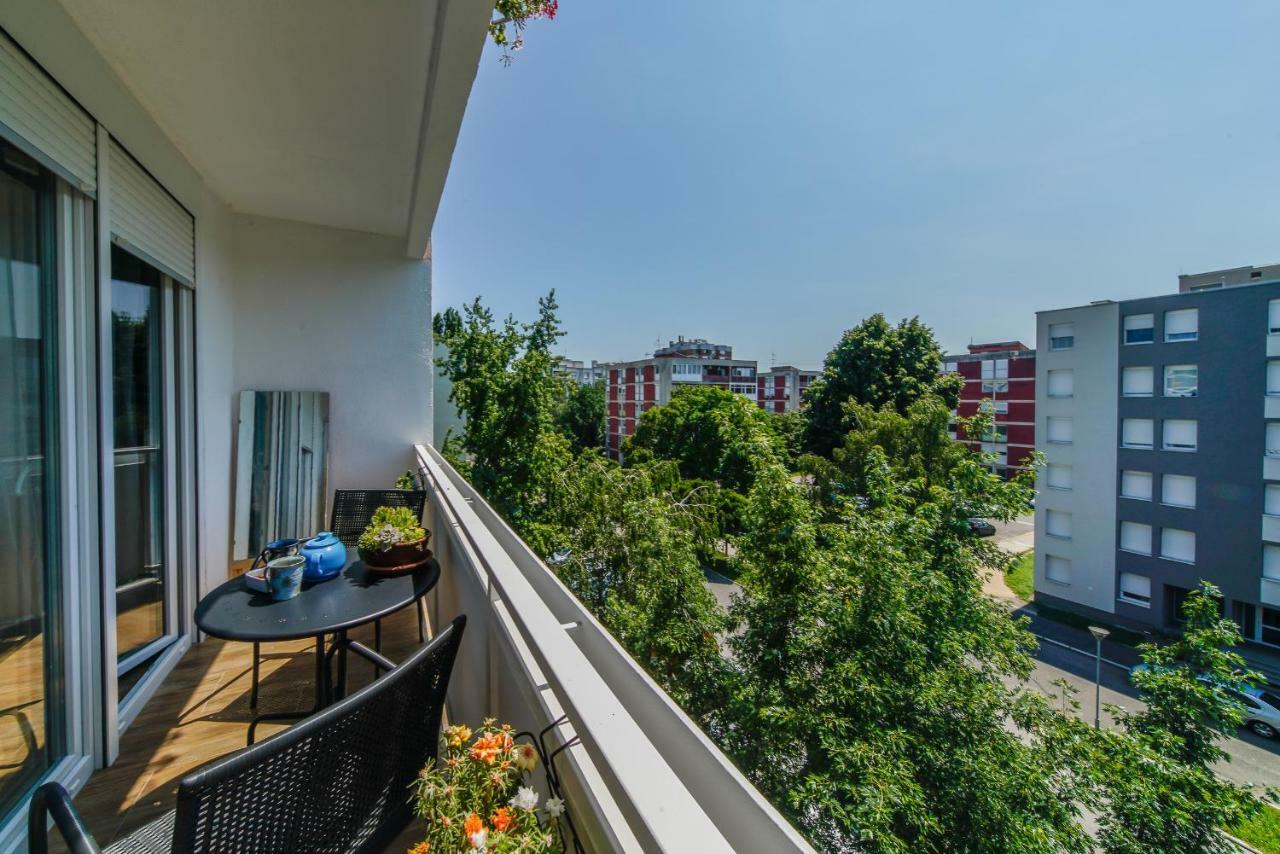 Apartment Happy Day Varazdin Bagian luar foto