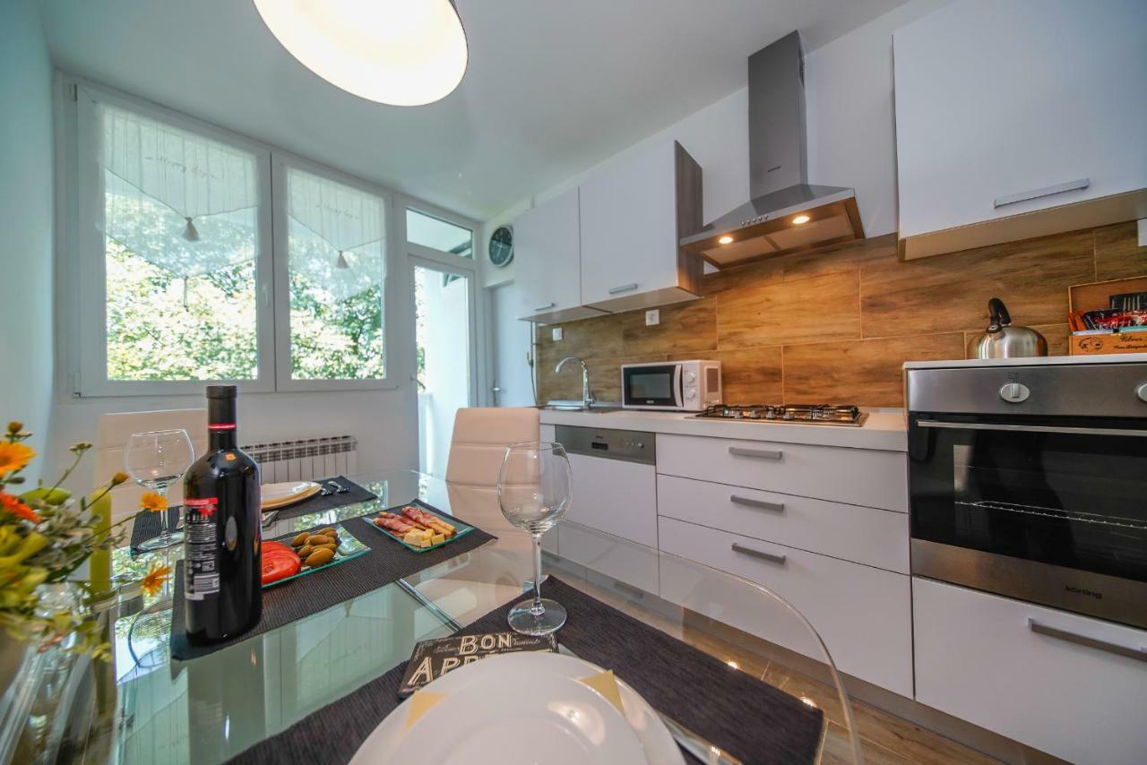 Apartment Happy Day Varazdin Bagian luar foto