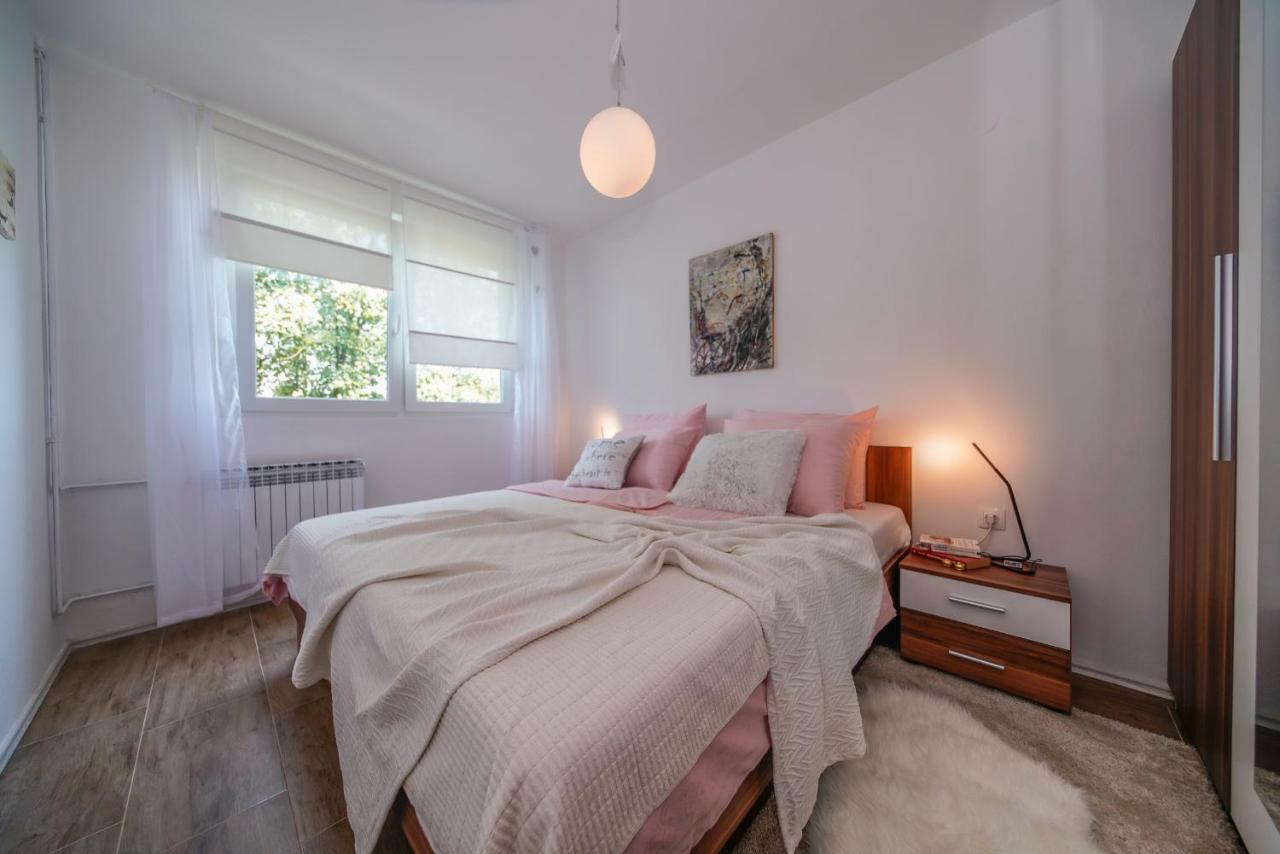 Apartment Happy Day Varazdin Bagian luar foto