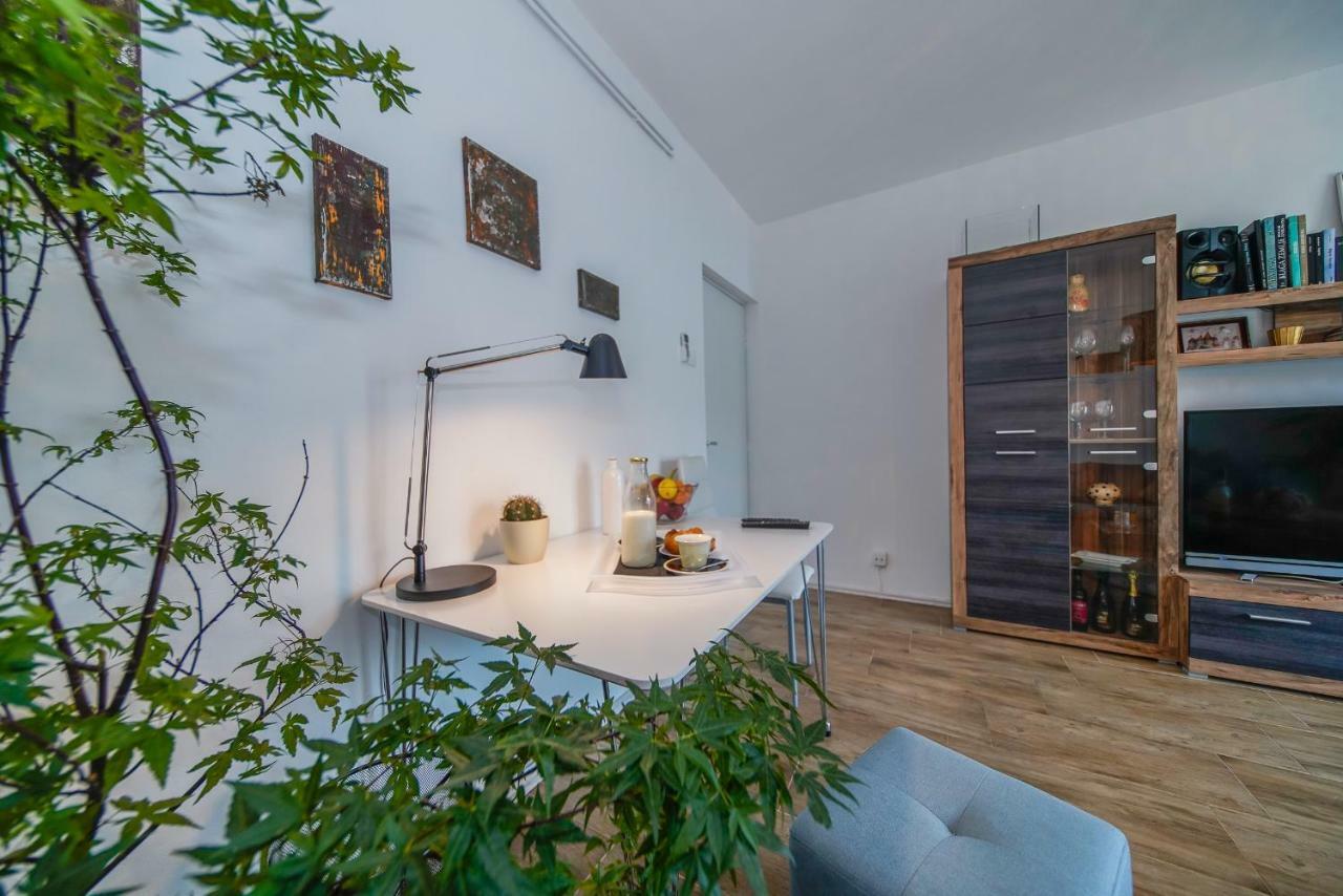 Apartment Happy Day Varazdin Bagian luar foto