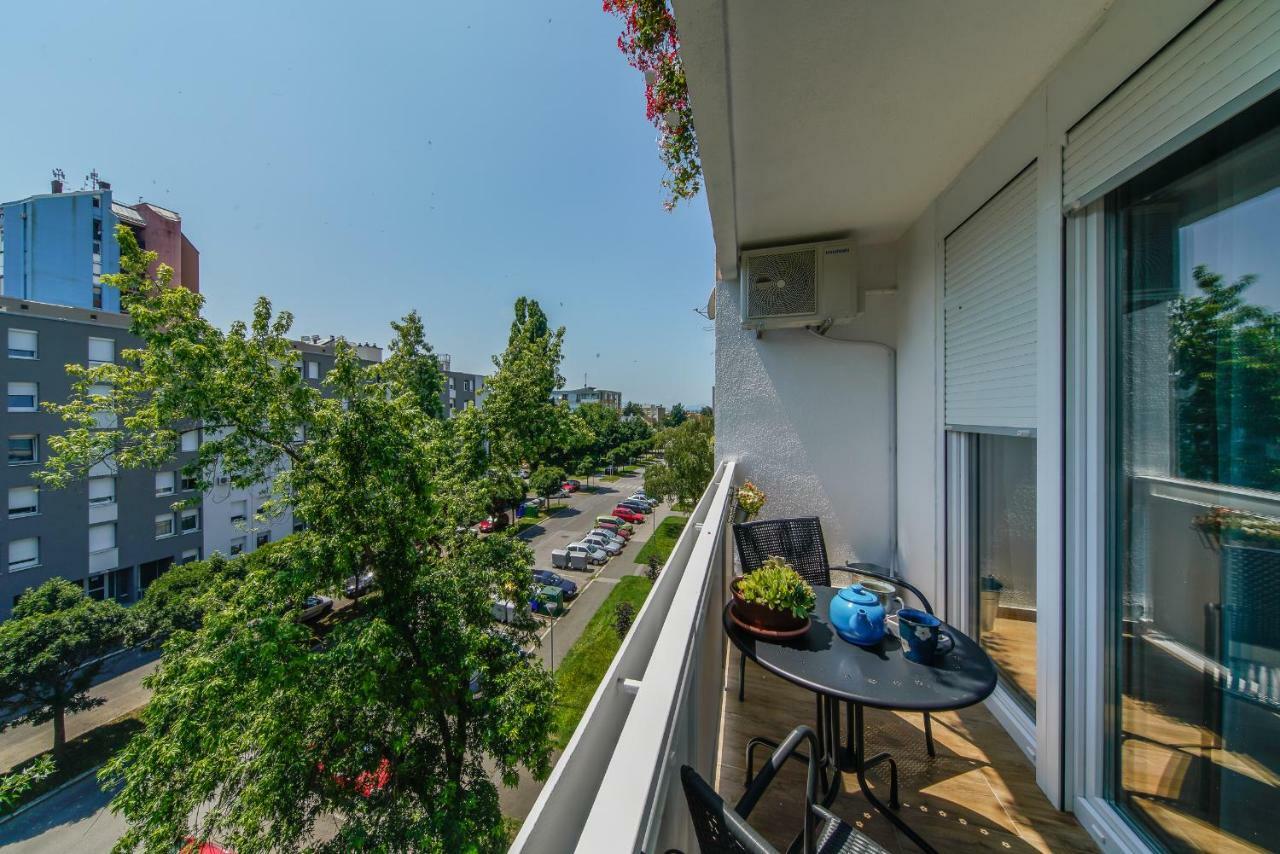 Apartment Happy Day Varazdin Bagian luar foto