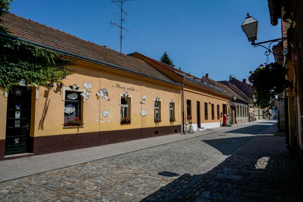 Apartment Happy Day Varazdin Bagian luar foto