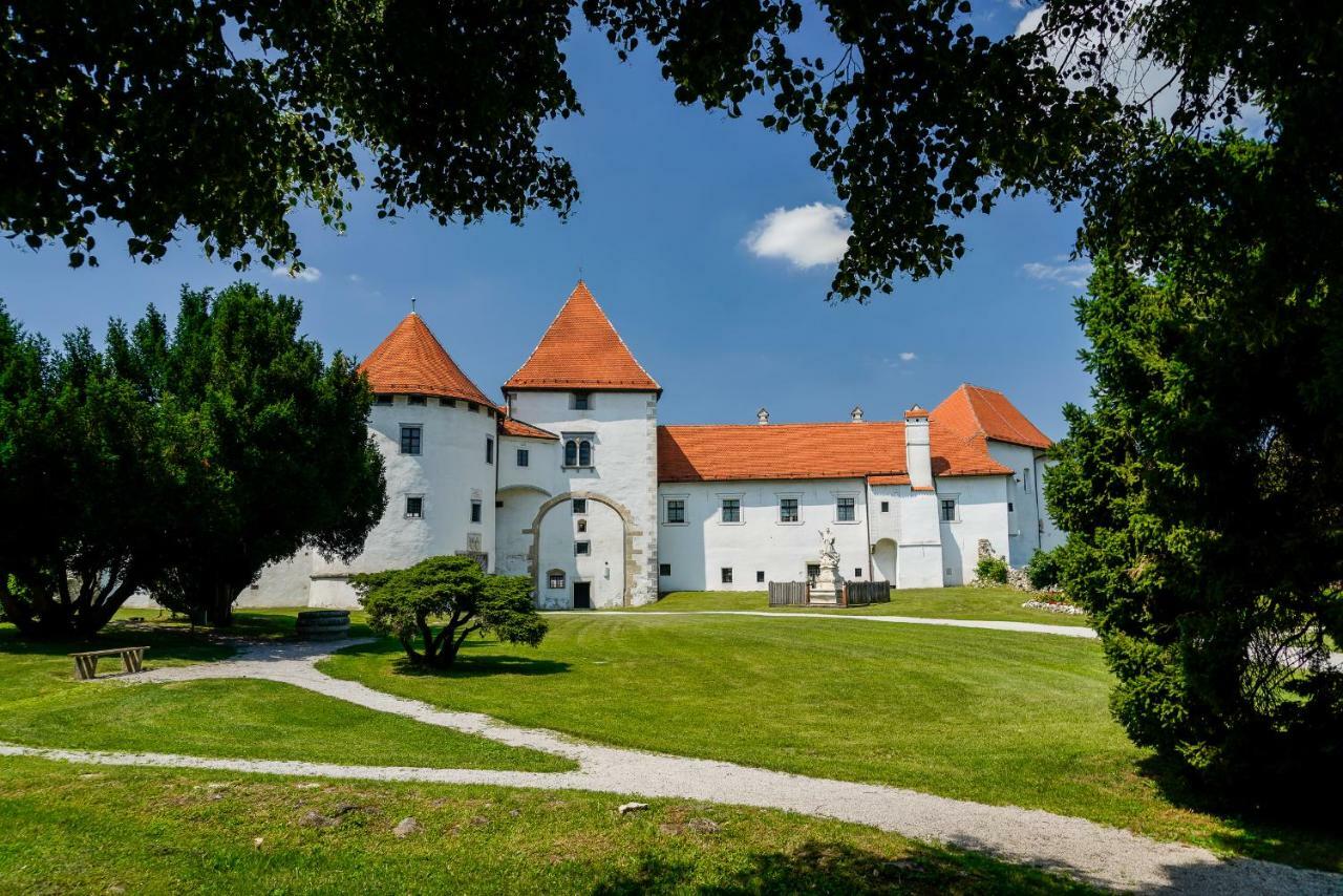 Apartment Happy Day Varazdin Bagian luar foto
